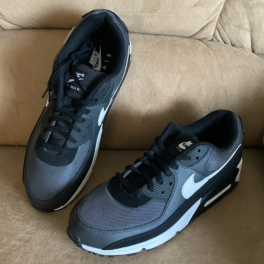 Nike Air Max 90, Iron Grey/White-Dk Smoke Grey, size 13, new in box